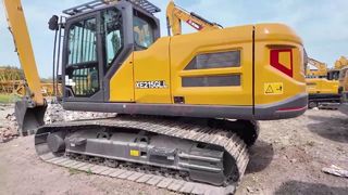 XE215gll Excavator